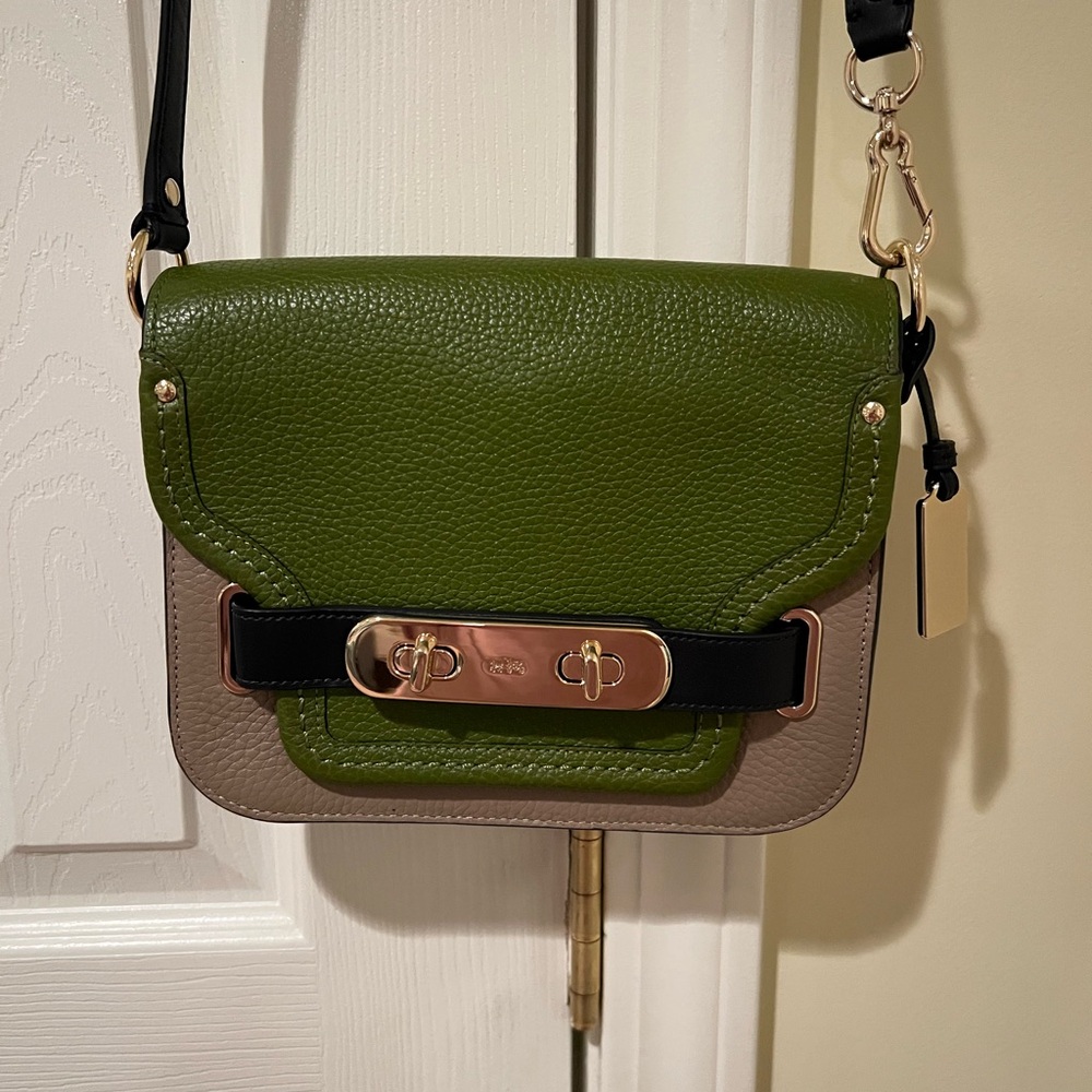 Coach 36255 Swagger Crossbody Purse in Li/Stone